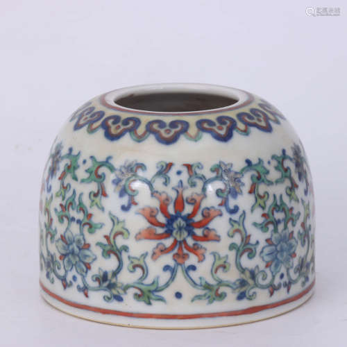 A Chinese Doucai  Twine Pattern Porcelain Water Pot