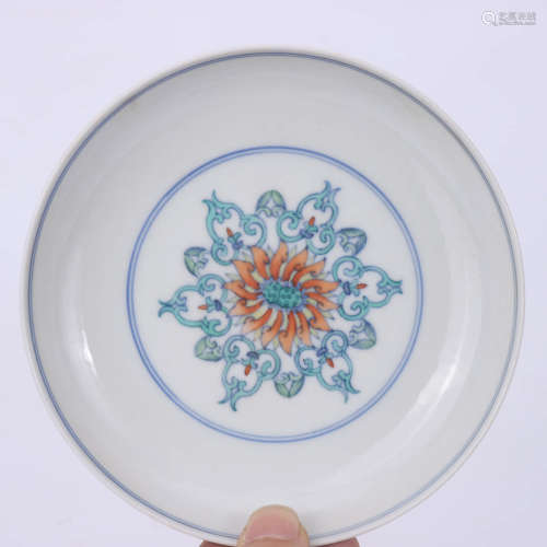 A Chinese Doucai  Floral Porcelain Plate