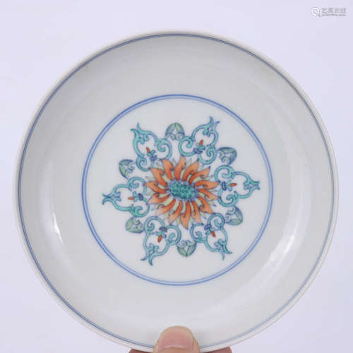 A Chinese Doucai  Floral Porcelain Plate