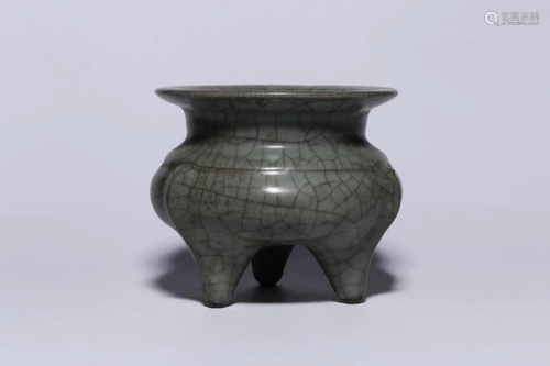 CHINESE LONGQUAN WARE 'LI' ST…