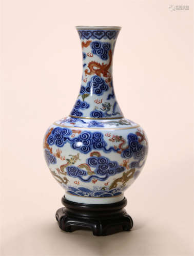 CHINESE BLUE AND WHITE GILT-DECORATED VIEWS VASE