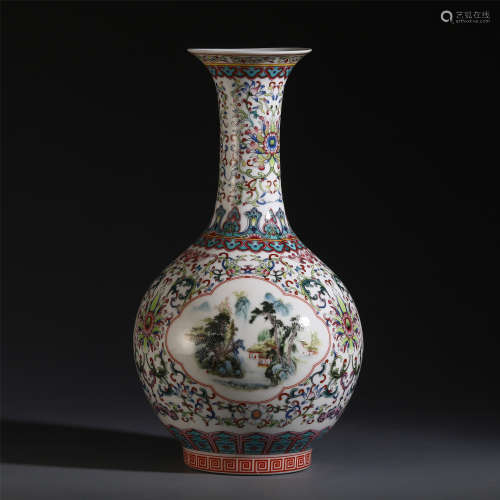 CHINESE PORCELAIN FAMILLE ROSE FlOWER VASE