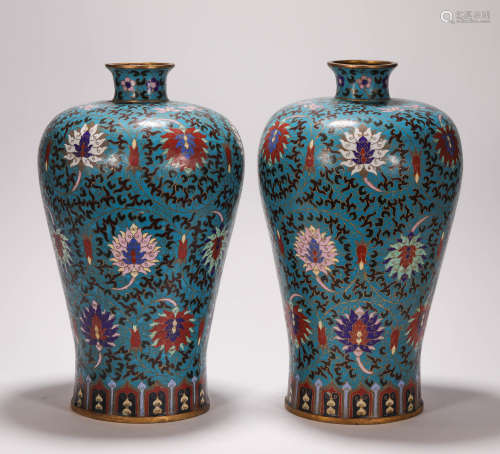 A Pair of Closionne Vese from Qing