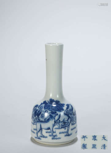 Blue and White Pottery Vese from Qing