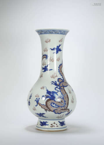 White and Blue Pottery Dragon Grain Vese from Qing