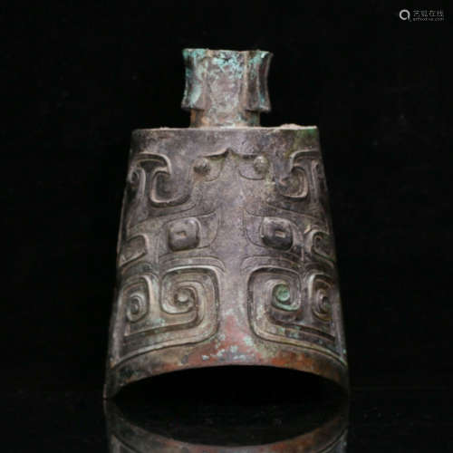 A CHINESE BRONZE CHIME