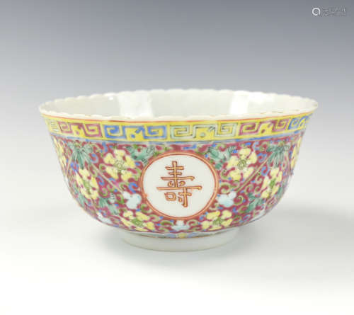 Chinese Famille Rose Bowl w/ Flower, ROC Period
