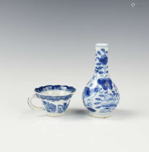 Small Chinese Blue & White Vase / Cup Set, 19th C.