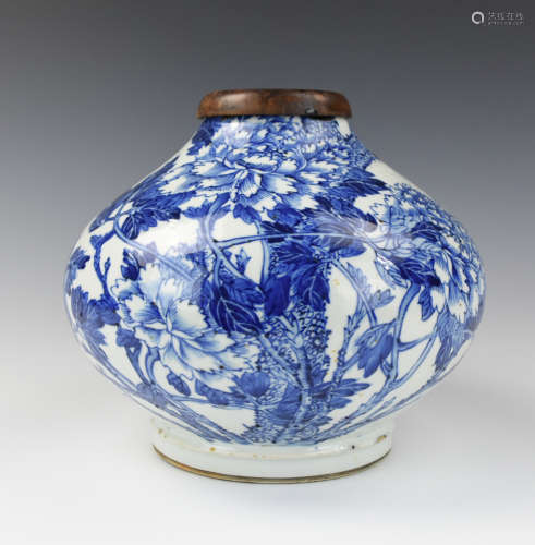 Chinese Blue & White Vase, 18th C.