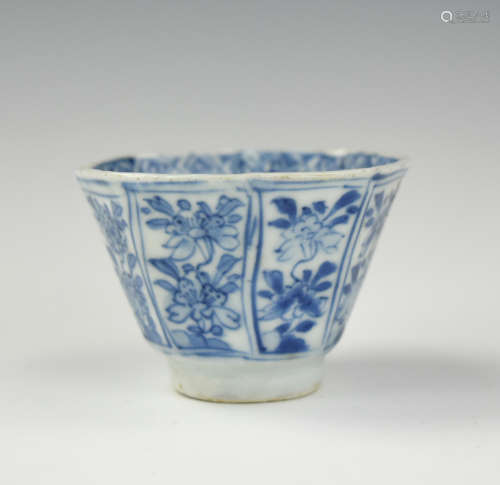 Chinese B & W Octagon Cup w/ Flower, Kangxi Period