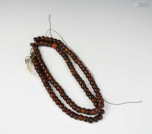 Chinese Antique Basswood Puti Seed Beads w/ Agate