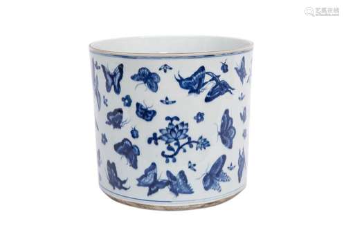 BLUE WHITE PORCELAIN BRUSH POT WITH BUTTERFLY DECO…