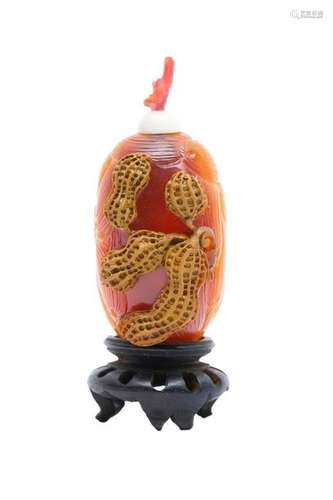 [X] JUJUBE AGATE TABATIERE BOTTLE \nChina, Qing Dyn…