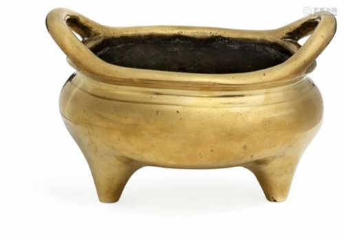 A Chinese tripod bronze censer, mark of Xuande 17/18th century. Weight 5381 g. H. 15 cm. Diam. 24 cm.