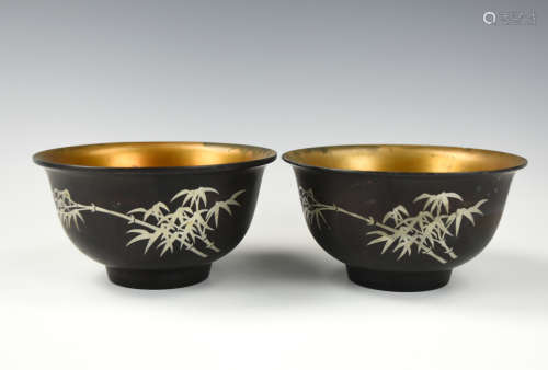 Pair of Chinese Gilt Black Lacquer Bowls,Qing D.