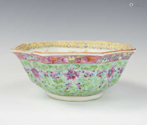 Chinese Famille Rose Octagonal Bowl, 19th C.