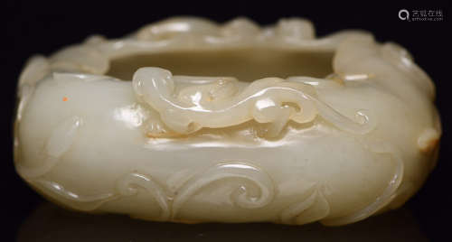 A HETIAN JADE CARVED LOTUS BRUSH WASHER