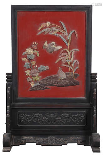 A LACQUER AND ZITAN WOOD SCREEN EMBEDED WITH GEMS CARVED WITH FLOWER AND BIRD