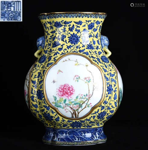 A YELLOW BLUE&WHITE GLAZE FLORAL PATTERN VASE