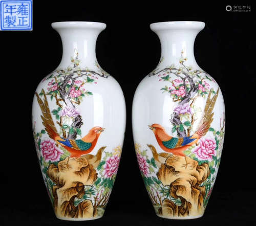 AN ENAMELED GLAZE BIRD PATTERN VASE