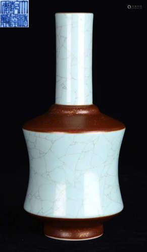 A BROWN&FANGGE GLAZE VASE