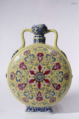 QIANLONG MARK, CHINESE YELLOW GROUD FAMILLE ROSE MOONFLASK