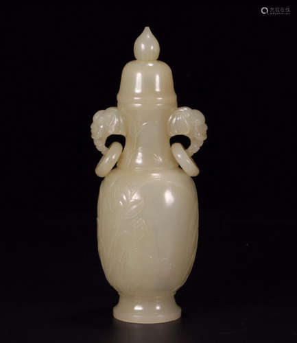 CHINESE CARVED HETIAN JADE VASE