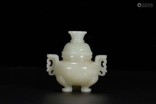 CHINESE CARVED HETIAN JADE CENSER