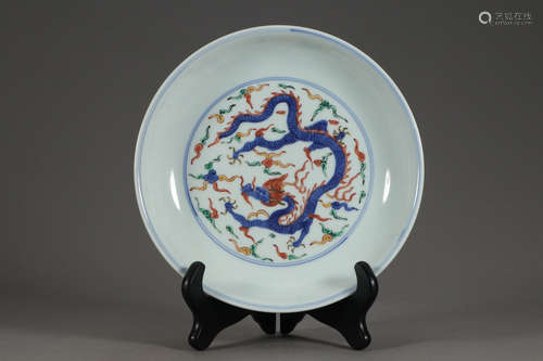 JIAJING MARK, CHINESE BLUE & WHITE WUCAI DRAGON PLATE