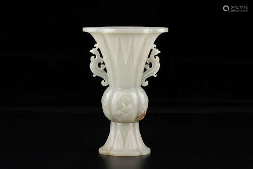 CHINESE CARVED HETIAN JADE VASE