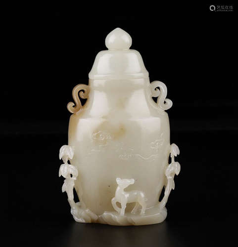 CHINESE CARVED HETIAN JADE VASE