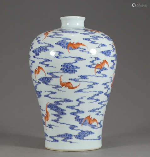 KANGXI MARK, CHINESE BLUE & WHITE VASE