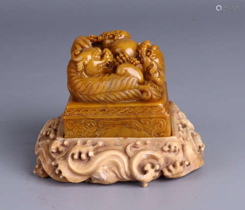 QIANLONG MARK, CHINESE SOAPSTONE DRAGON SEAL