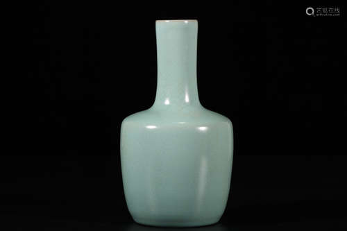 CHINESE CELADON VASE