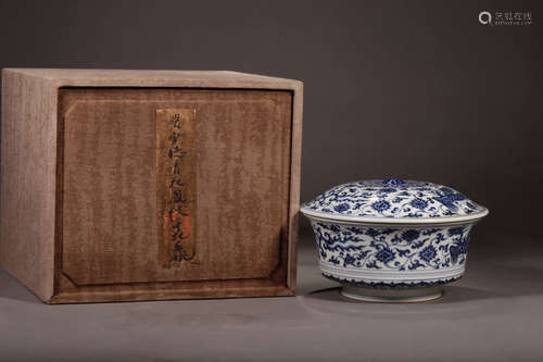 XUANDE MARK, CHINESE BLUE & WHITE BOWL W/ COVER