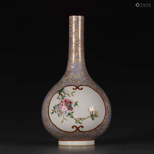 QIANLONG MARK, CHINESE GILT FAMILLE ROSE FLOWER VASE