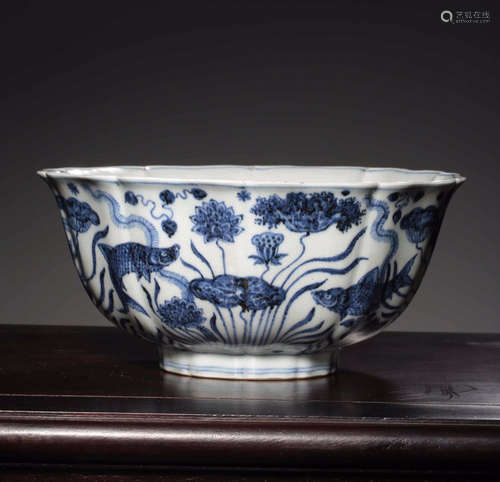 CHINESE BLUE & WHITE FISH BOWL