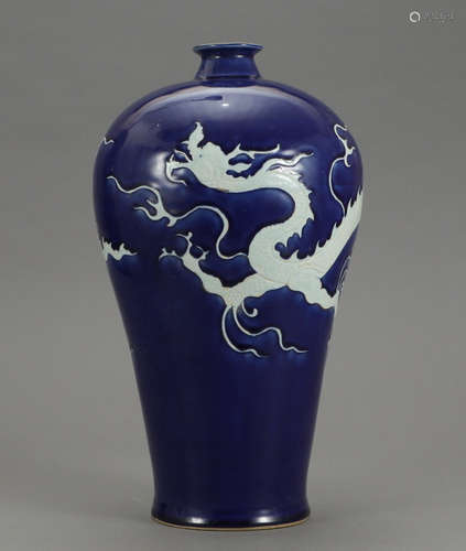 CHINESE BLUE GLAZED DRAGON VASE