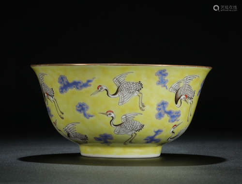 DAOGUANG MARK, CHINESE YELLOW GROUND FAMILLE ROSE BOWL