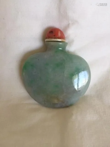 A Green Jade Snuff Bottle, Qing Dynasty