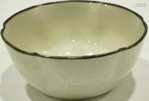 A Chinese Ding-type Lobed Bowl