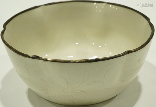 A Chinese Ding-type Lobed Bowl