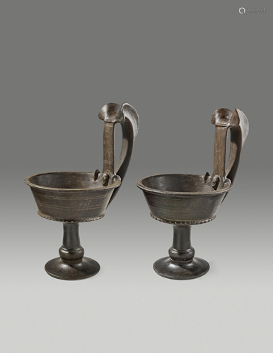 A Pair of Large Etruscan Bucchero Kyathoi…