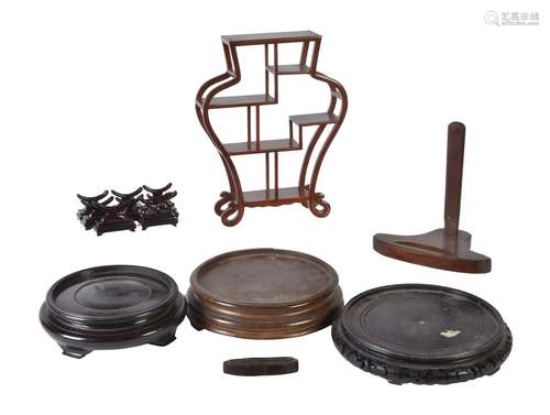 A small group of Chinese wood stands