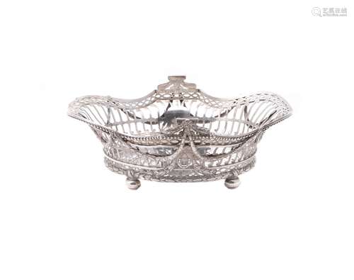 An Edwardian silver shaped oval basket by Elkington & Co. Ltd.