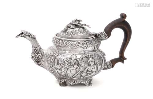 A late George III silver small tea pot by William Bennett