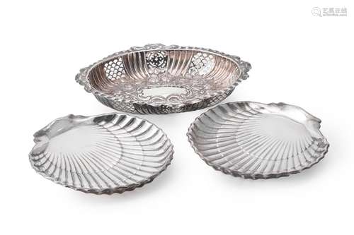 A late Victorian silver shaped oval pierced basket by Elkington & Co.