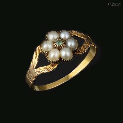 An early Victorian pearl flower head ring