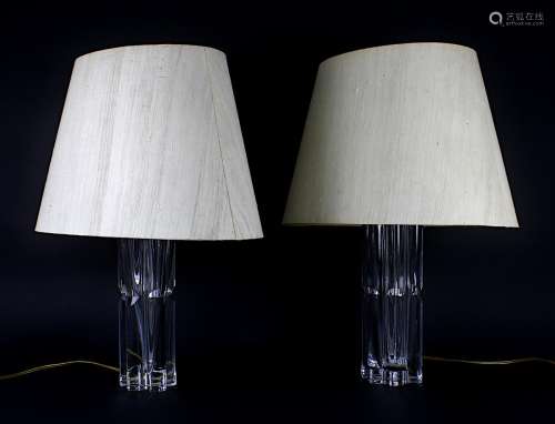 Paar Kosta-Tischlampen, um 1970, Entwurf Ann Warf (Wolf) geb. 1937 Deutschland, kannelierte Glasfüße