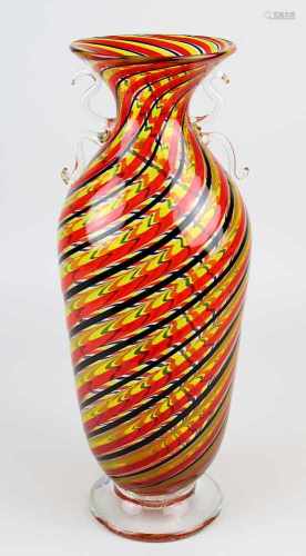 Murano Glasvase mit Glasfäden, Elli Toso, um 1990, amphorenförmiger Glaskörper mit in Spiralform